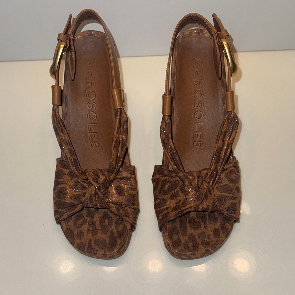 AEROSOLES Women's Tan Leopard Sandals